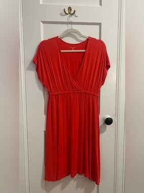 Amazon Essentials Size Medium Coral V-Neck Dress